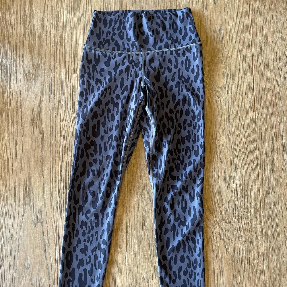 CARBON38
LEOPARD HIGH RISE FULL-LENGTH LEGGING - Picture 5 of 8